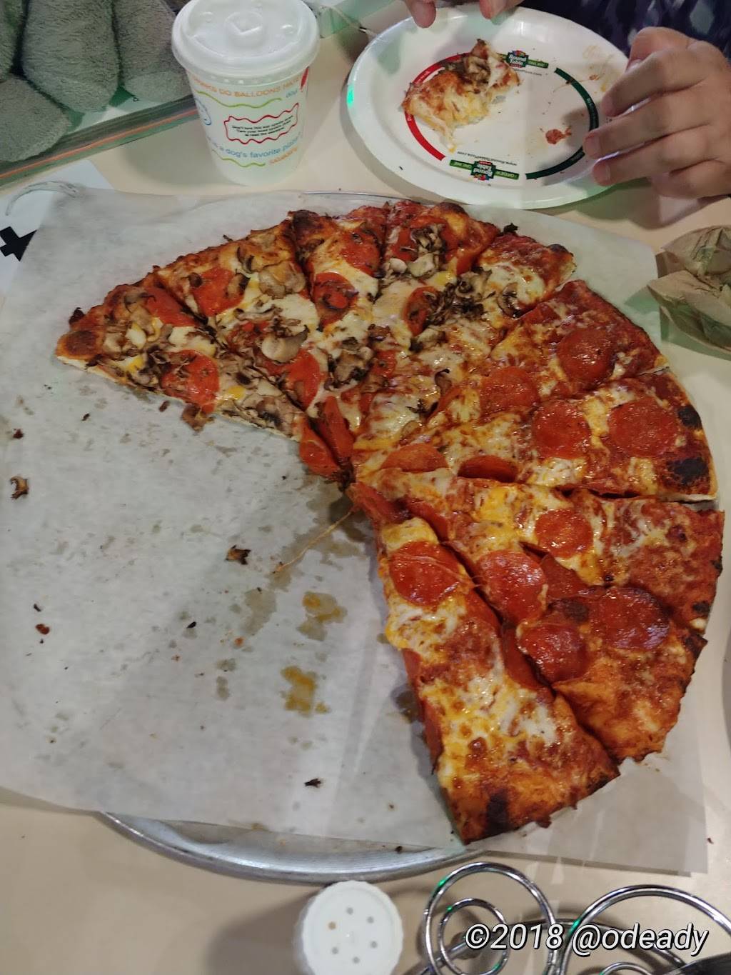 Round Table Pizza | meal delivery | 5544 Thornton Ave, Newark, CA 94560, USA | 5107964040 OR +1 510-796-4040