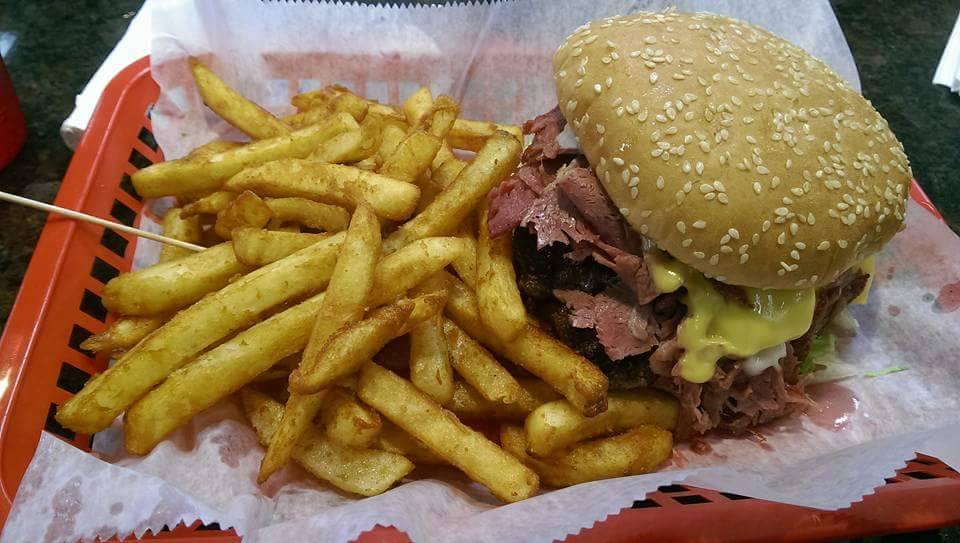 Hilltop Coney Diner | restaurant | 3783 S Van Dyke Rd, Marlette, MI 48453, USA | 9896357870 OR +1 989-635-7870