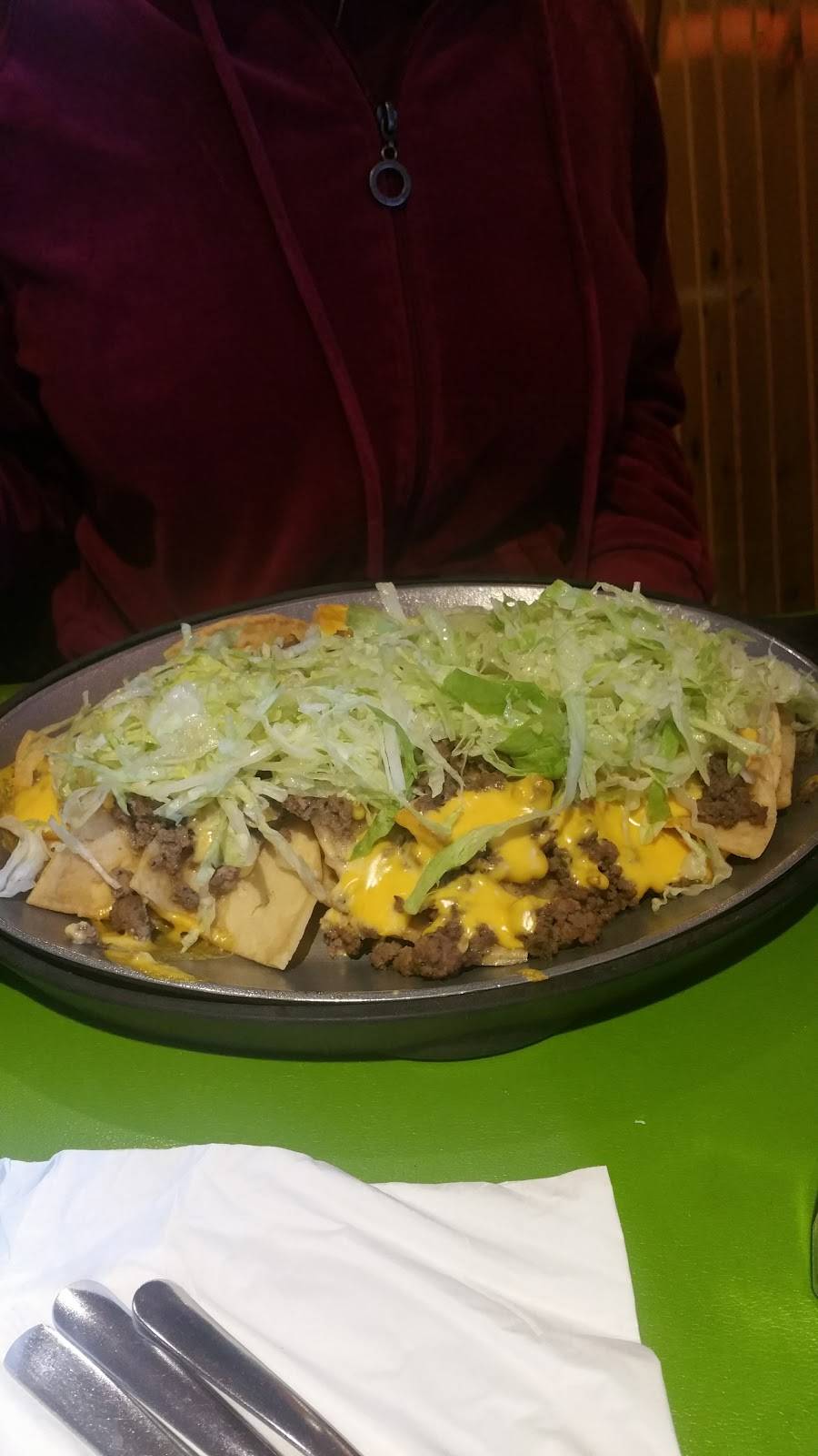 Lupes | restaurant | 1112 Elms Rd, Flint, MI 48532, USA | 8106359800 OR +1 810-635-9800