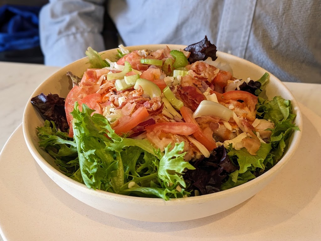 The Casual Pint of Dunn Loring | restaurant | 2676 Avenir Pl Unit F, Vienna, VA 22180, USA | 5712342916 OR +1 571-234-2916