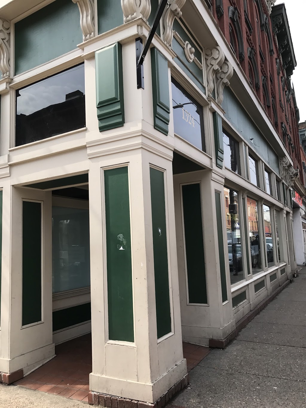 Big Shot Bobs House of Wings - South Side | restaurant | 1324 E Carson St, Pittsburgh, PA 15203, USA | 4123817468 OR +1 412-381-7468