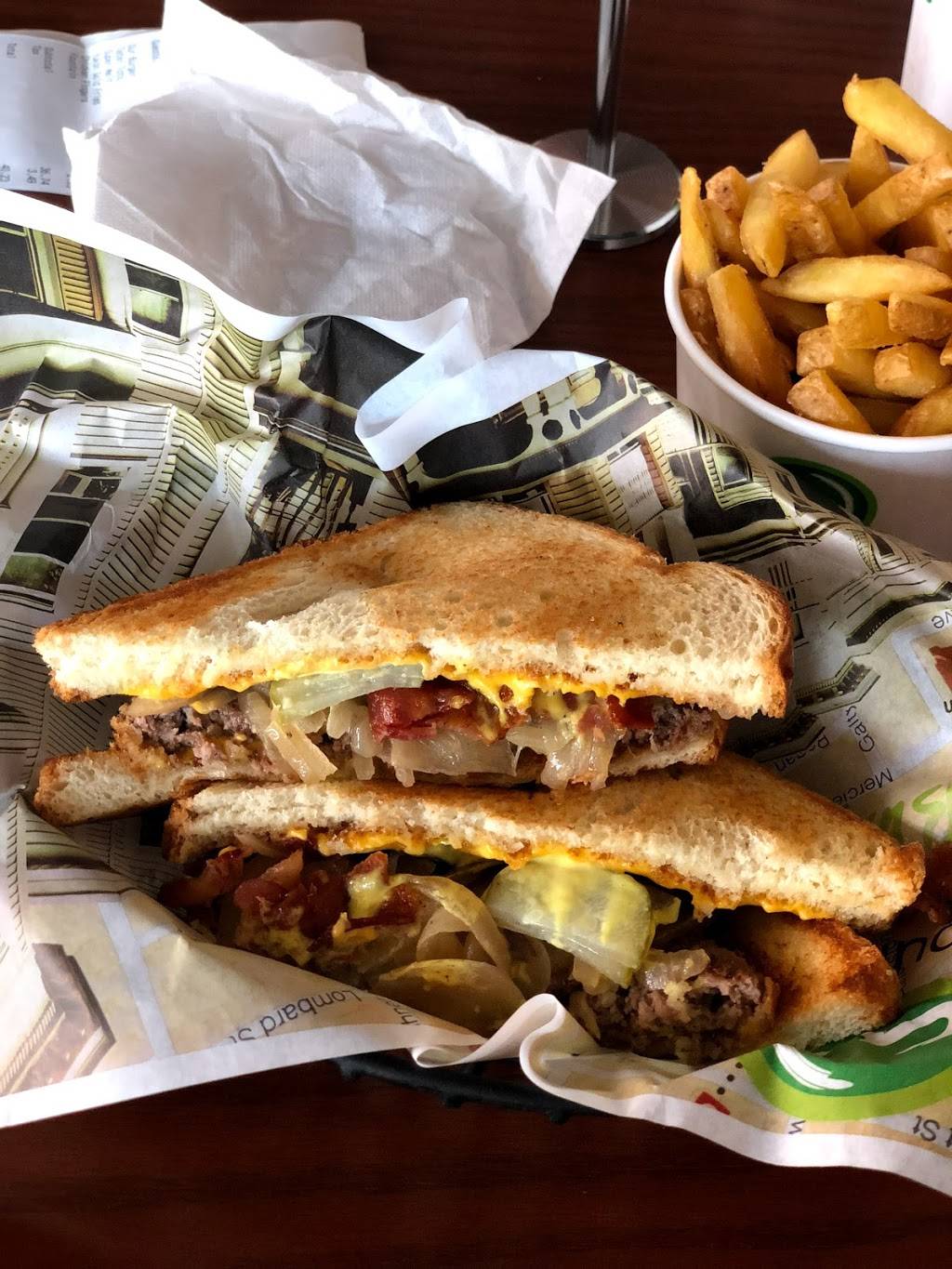 Wahlburgers | restaurant | 835 W Jefferson Blvd #1710, Los Angeles, CA 90007, USA | 2135365962 OR +1 213-536-5962