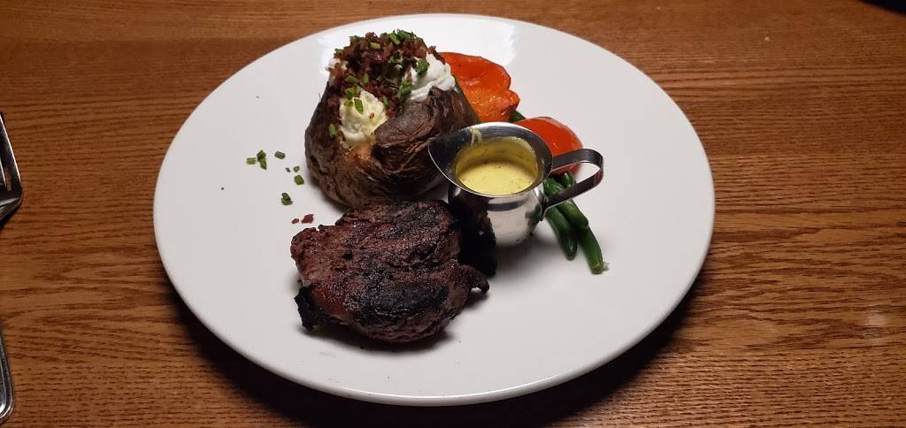 The Keg Steakhouse + Bar - Saint-Bruno | restaurant | 755 Boulevard des Promenades, Saint-Bruno-de-Montarville, QC J3V 6L9, Canada | 4502833333 OR +1 450-283-3333