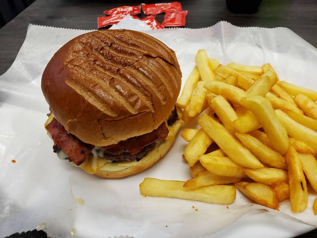 Five Boroughs Restaurant Norfolk | restaurant | 2019 Colley Ave, Norfolk, VA 23517, USA | 7572267219 OR +1 757-226-7219