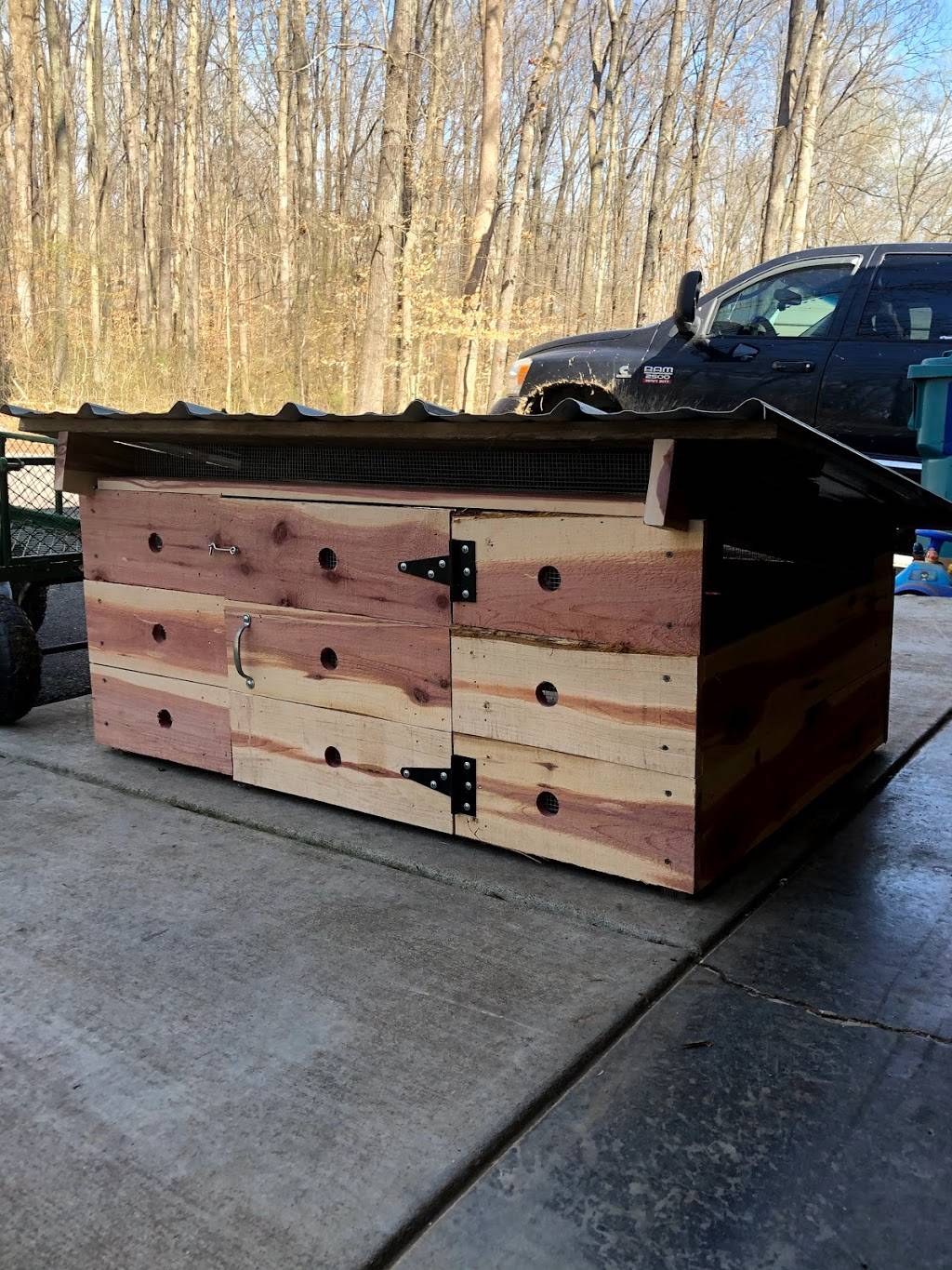 Circle P Farms | restaurant | 500 B Hayes Rd, Bowling Green, KY 42103, USA | 2704215603 OR +1 270-421-5603