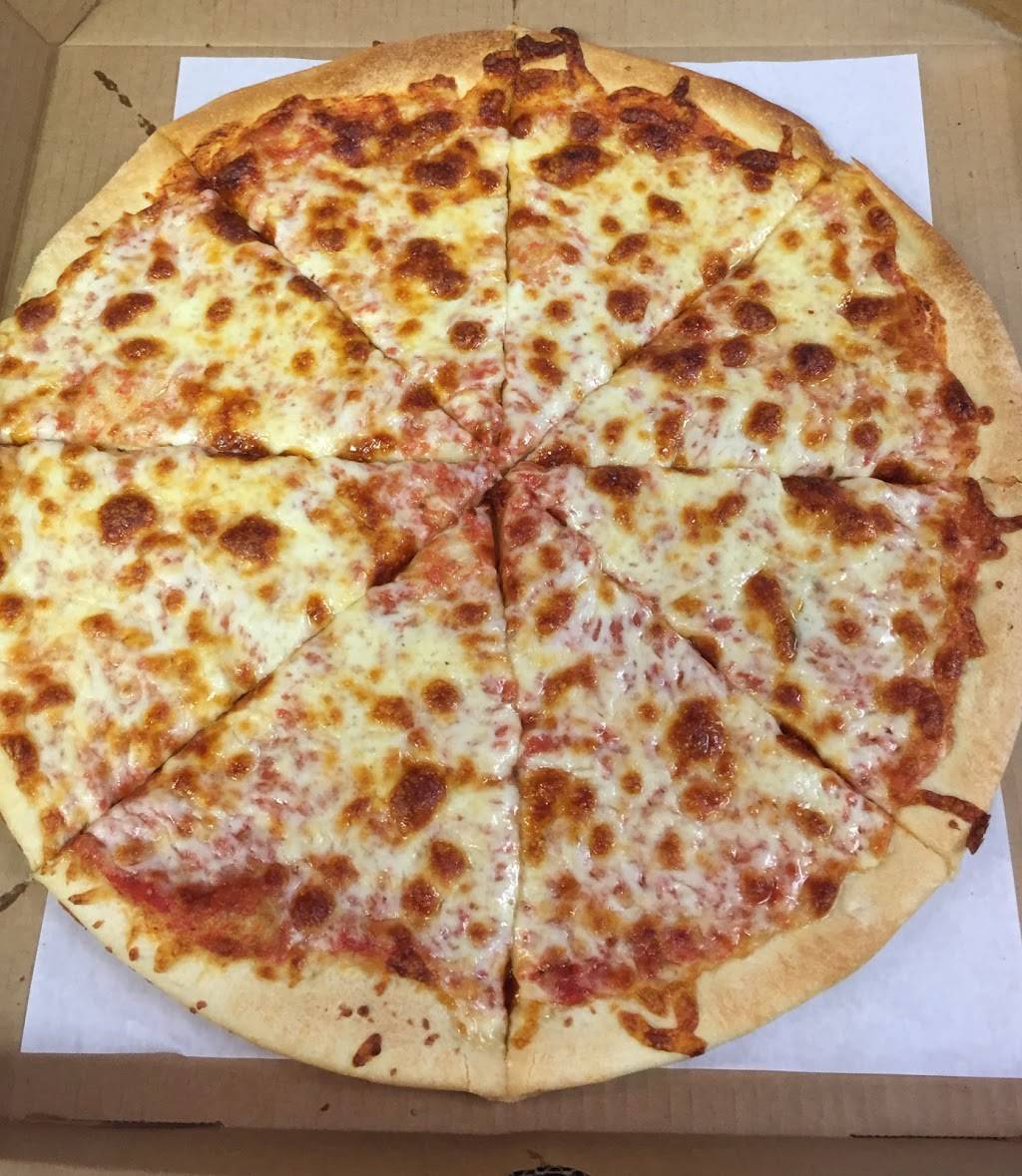 Crown Fried Chicken | restaurant | 12 Lebanon St, Malden, MA 02148, USA | 7816051180 OR +1 781-605-1180