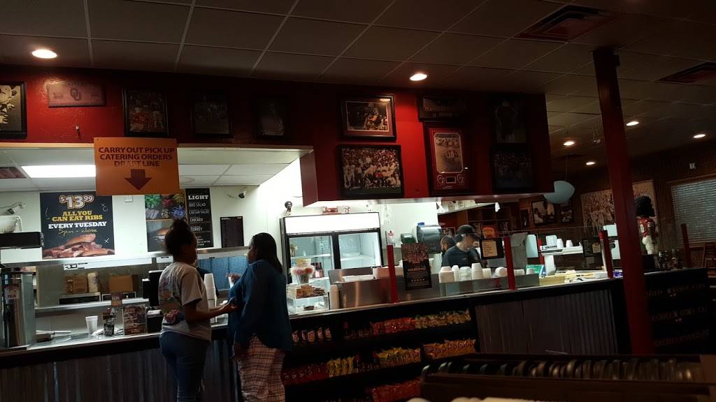 Billy Sims Barbecue | restaurant | 924 W Edmond Rd, Edmond, OK 73003, USA | 4055621330 OR +1 405-562-1330