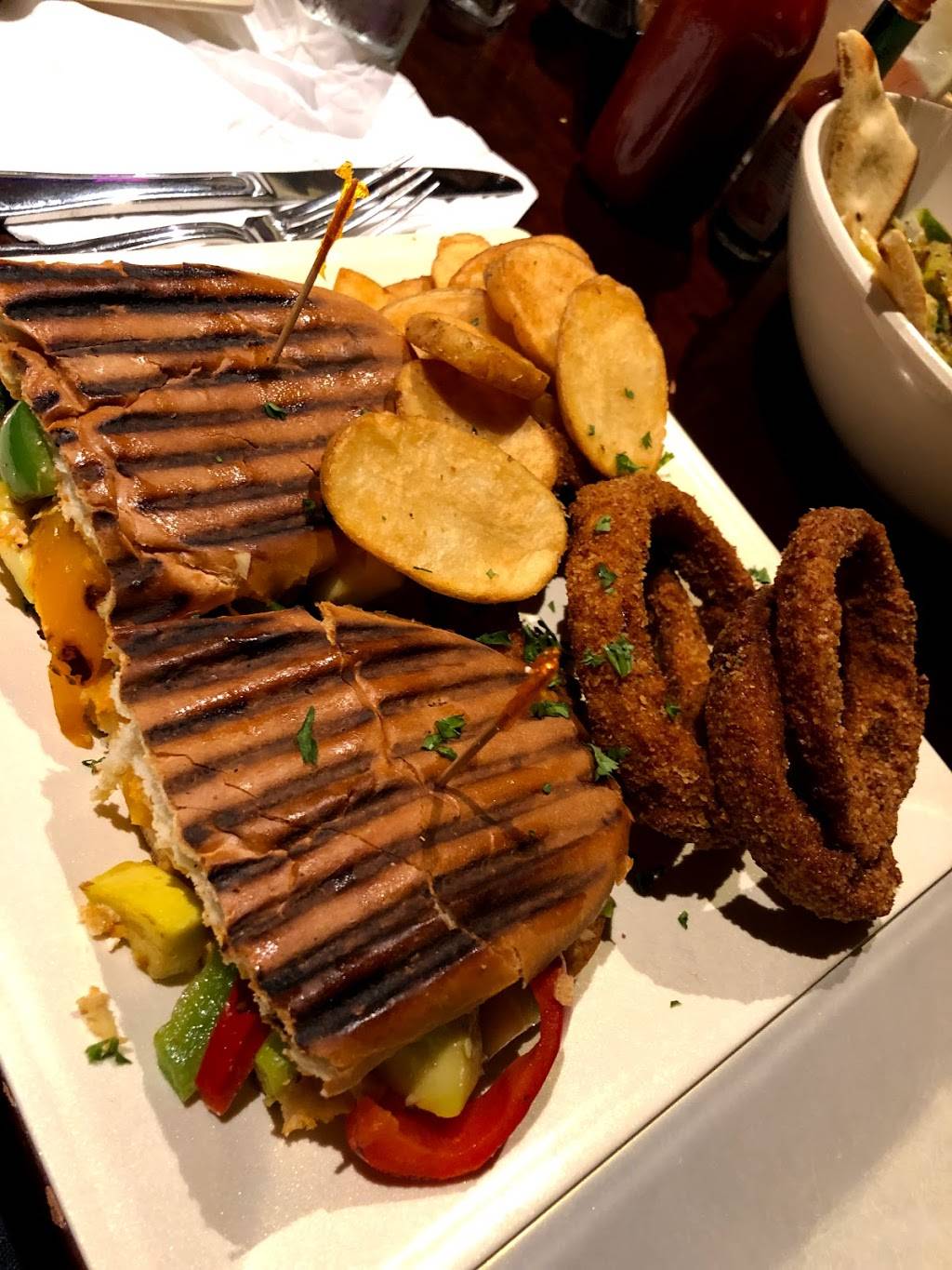 The MarketPlace Grill | Café | restaurant | 4750 E Los Coyotes Diagonal, Long Beach, CA 90815, USA | 5624983663 OR +1 562-498-3663