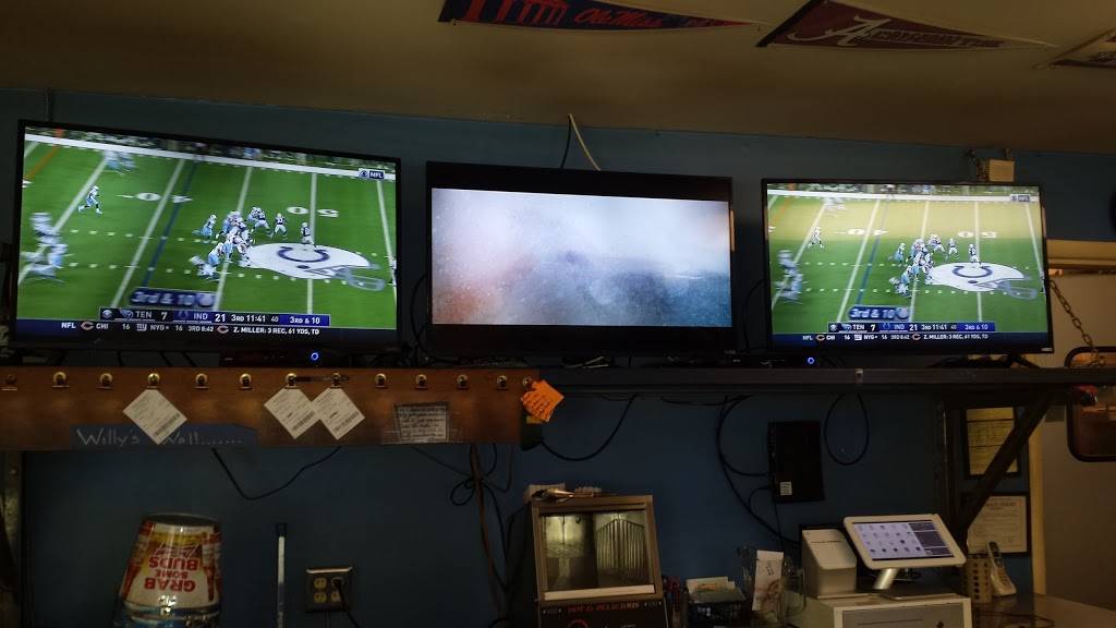 Dickys Hickory Pit | restaurant | 2216 Stop 30 Rd, Hendersonville, TN 37075, USA | 6158221520 OR +1 615-822-1520