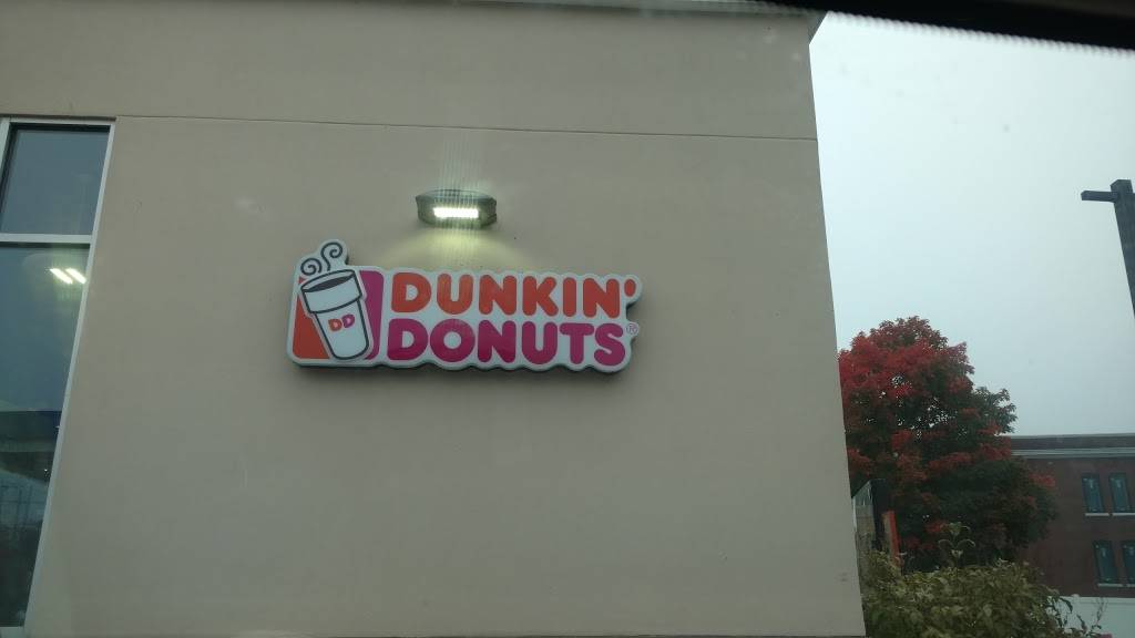 Dunkin | bakery | 96 Hanover St, Lebanon, NH 03766, USA | 6037279448 OR +1 603-727-9448
