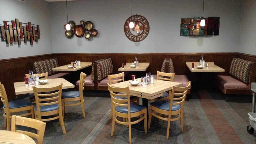 Pioneer Restaurant | restaurant | 306 109th St, Arlington, TX 76011, USA | 8176334433 OR +1 817-633-4433