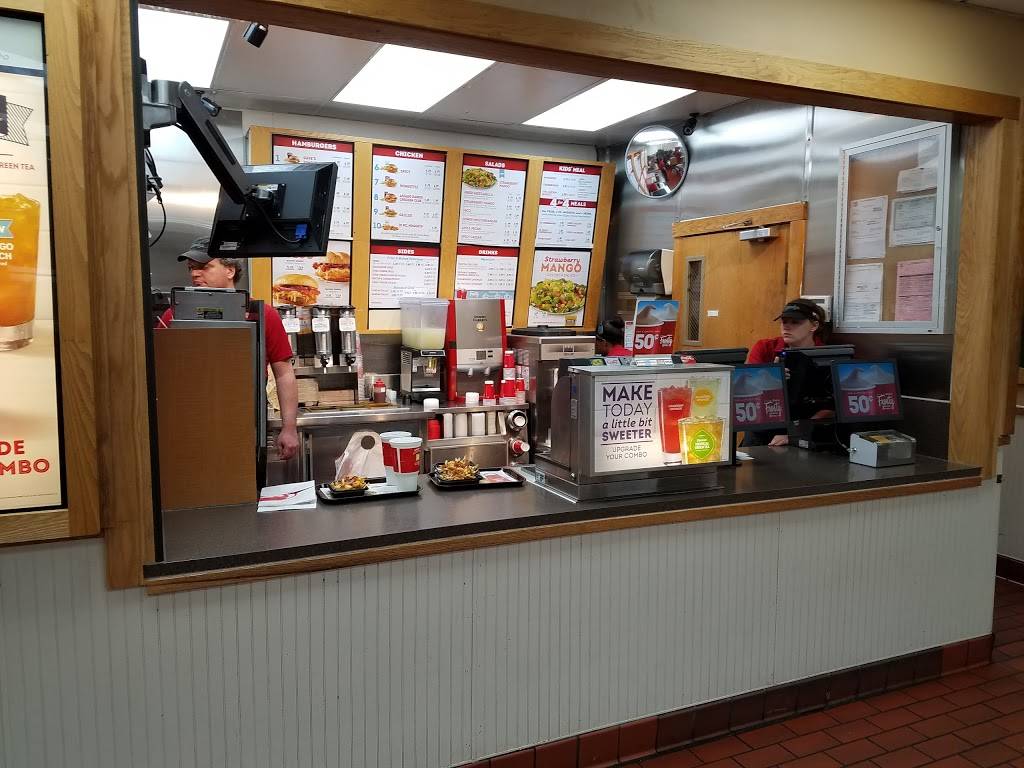 Wendys | restaurant | 1618 S Roane St, Harriman, TN 37748, USA | 8658825223 OR +1 865-882-5223