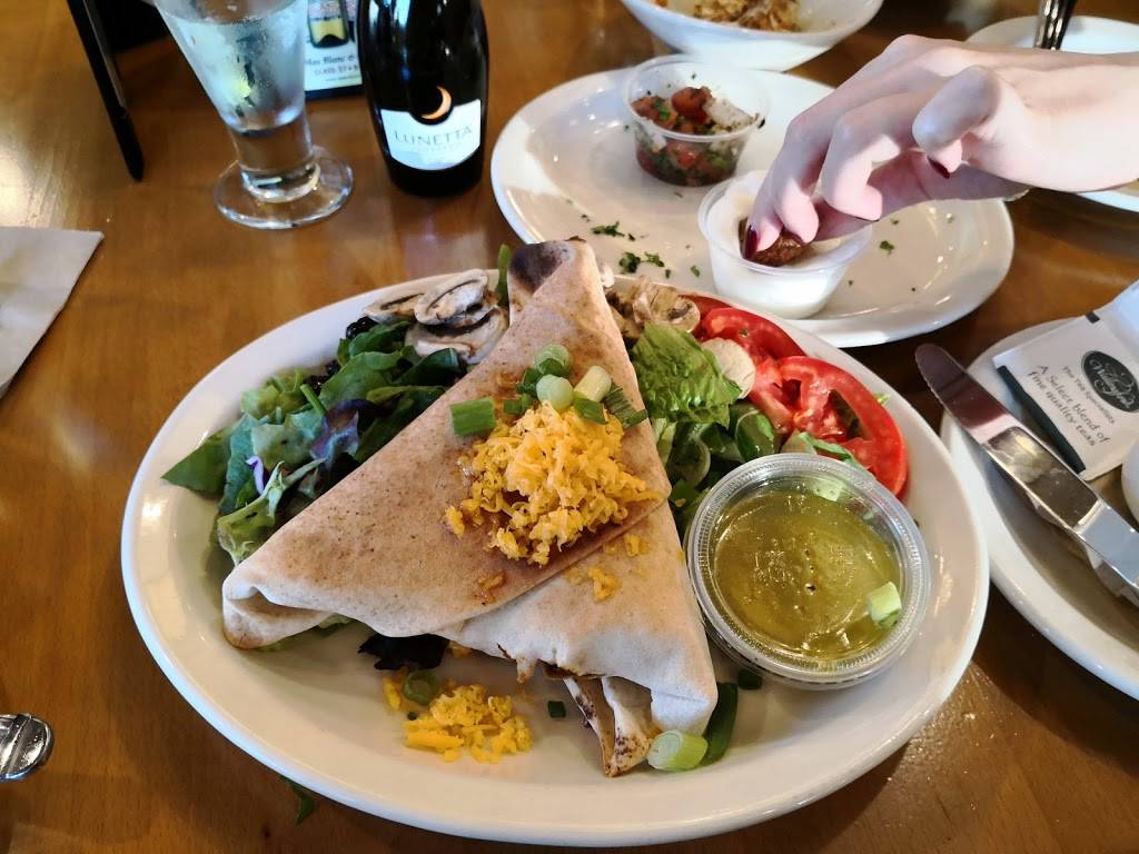 Aladdins Eatery Hyde Park | restaurant | 3664 Edwards Rd, Cincinnati, OH 45208, USA | 5138718333 OR +1 513-871-8333