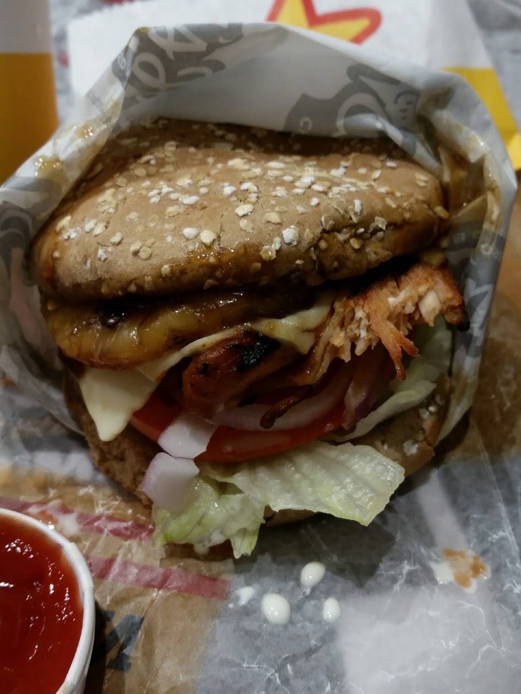 Carls Jr. | meal takeaway | 4282 Market Street, Riverside, CA 92501, USA | 9517840521 OR +1 951-784-0521