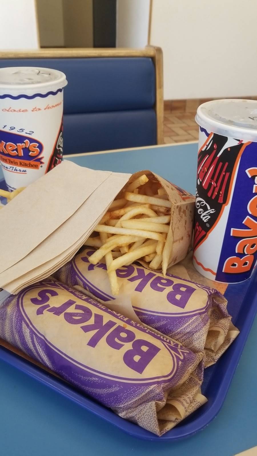 Bakers Drive-Thru | restaurant | 1300 Blaine Street, Riverside, CA 92507, USA | 9098845233 OR +1 909-884-5233