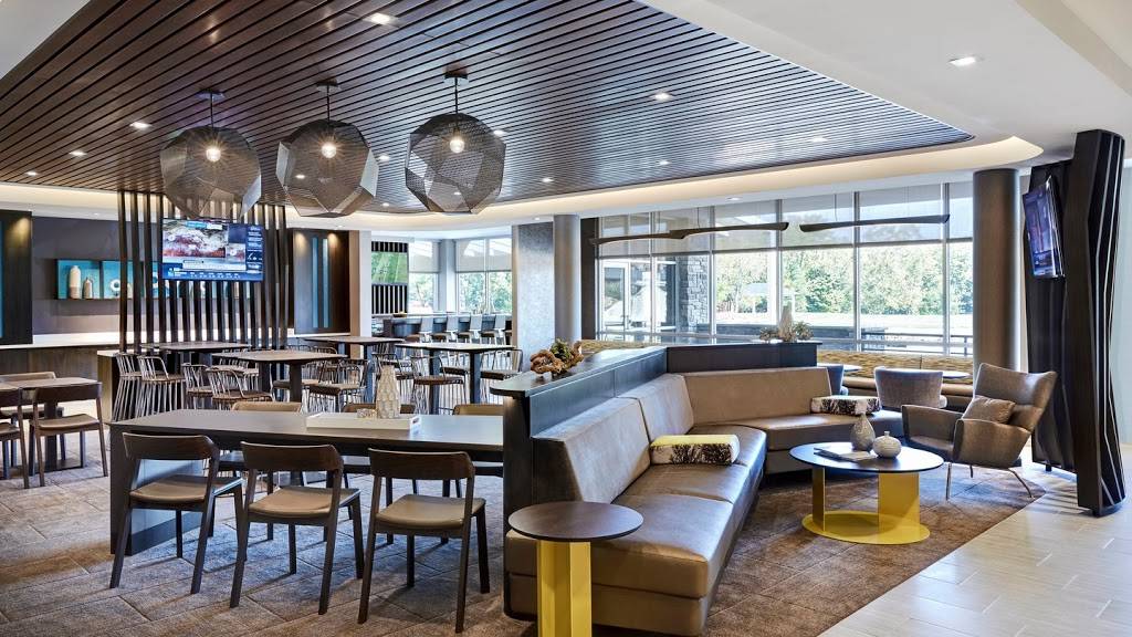 SpringHill Suites by Marriott | restaurant | 195 Hegenberger Rd, Oakland, CA 94621, USA | 5105697000 OR +1 510-569-7000