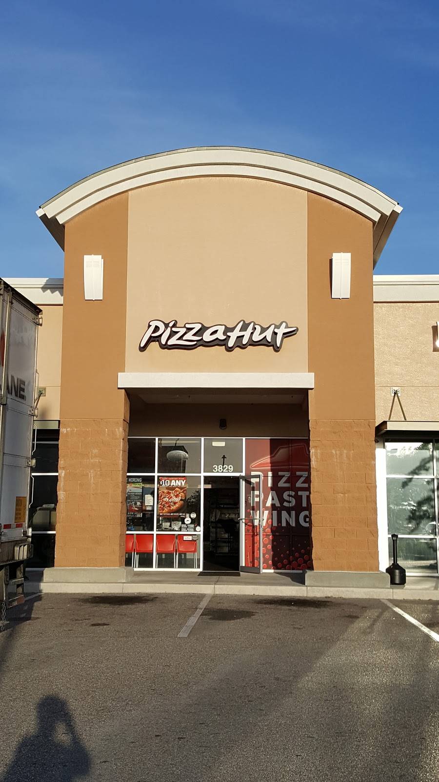 Pizza Hut | restaurant | 3829 US-301 S, Riverview, FL 33569, USA | 8133042181 OR +1 813-304-2181