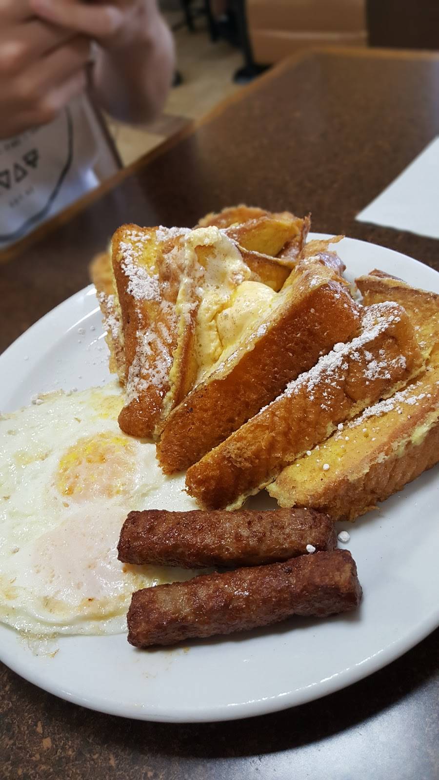 Harrys Cafe | restaurant | 748 Ramona Expy, Perris, CA 92571, USA | 9519437200 OR +1 951-943-7200