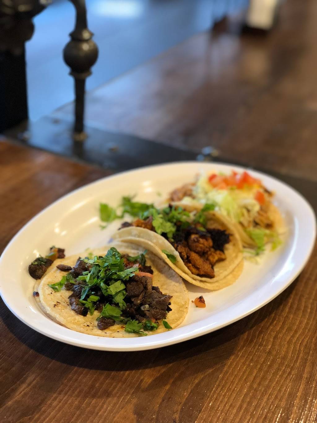 Sahuaros Taco Shop | restaurant | 2828 S Country Club Dr, Mesa, AZ 85210, USA | 4809265918 OR +1 480-926-5918