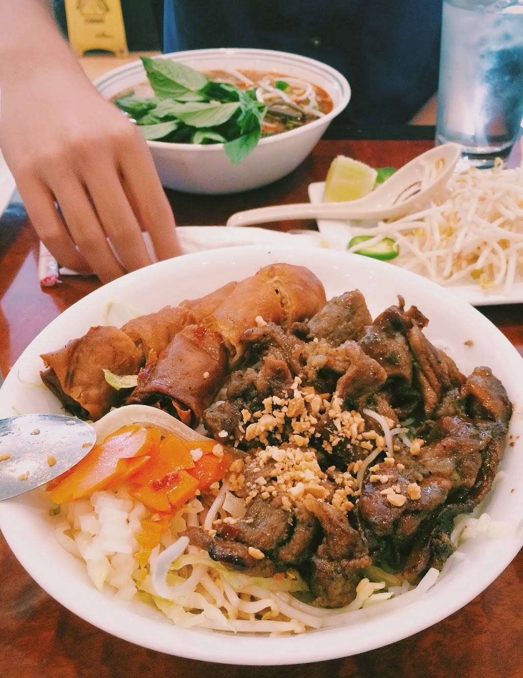 Pho Vinh Long | restaurant | 3111, 601 D St, South Charleston, WV 25303, USA | 3047207333 OR +1 304-720-7333