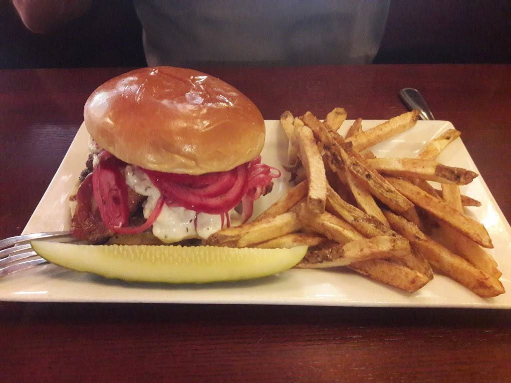 Dans Restaurant & Taphouse | restaurant | 3 S Main St, Boonsboro, MD 21713, USA | 3014325224 OR +1 301-432-5224