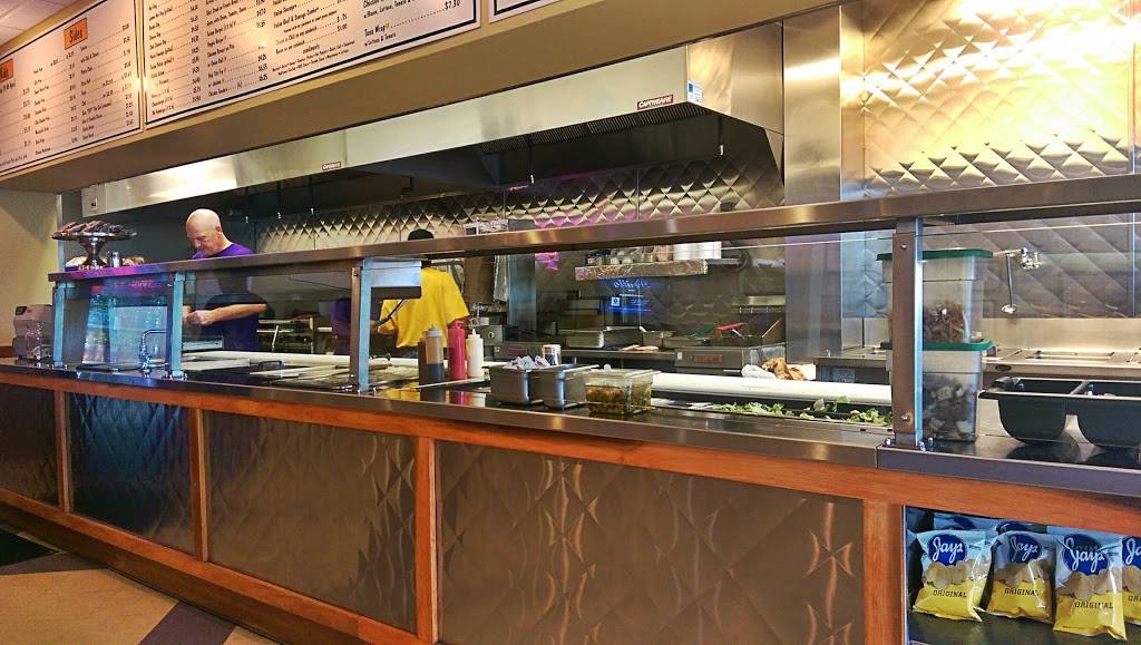 U Dawg U | restaurant | 300 N Happ Rd, Northfield, IL 60093, USA | 8474416200 OR +1 847-441-6200