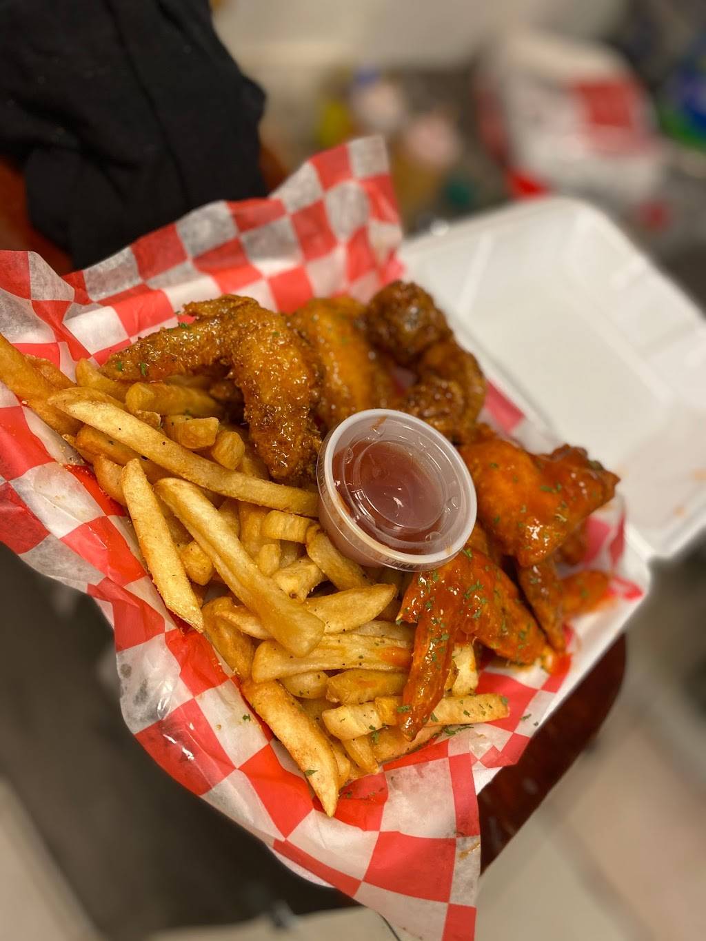 Dini’s Kitchen and Lounge | restaurant | 6320 Miramar Pkwy suite f, Miramar, FL 33023, USA | 7547031639 OR +1 754-703-1639