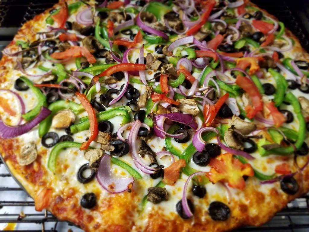 Capt. Rons Pirate Pizza | restaurant | 16757 OH-664 S, Logan, OH 43138, USA | 7403852221 OR +1 740-385-2221