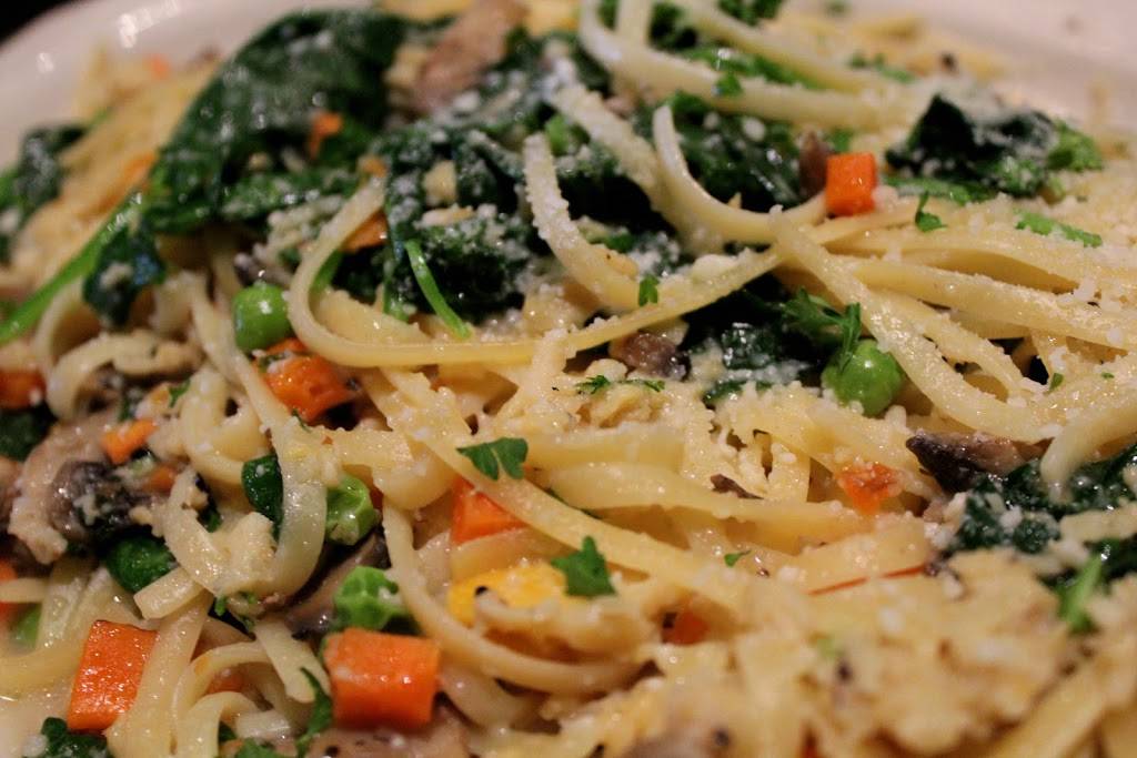 Salvatoris West | restaurant | 10337 Illinois Rd, Fort Wayne, IN 46814, USA | 2606255600 OR +1 260-625-5600