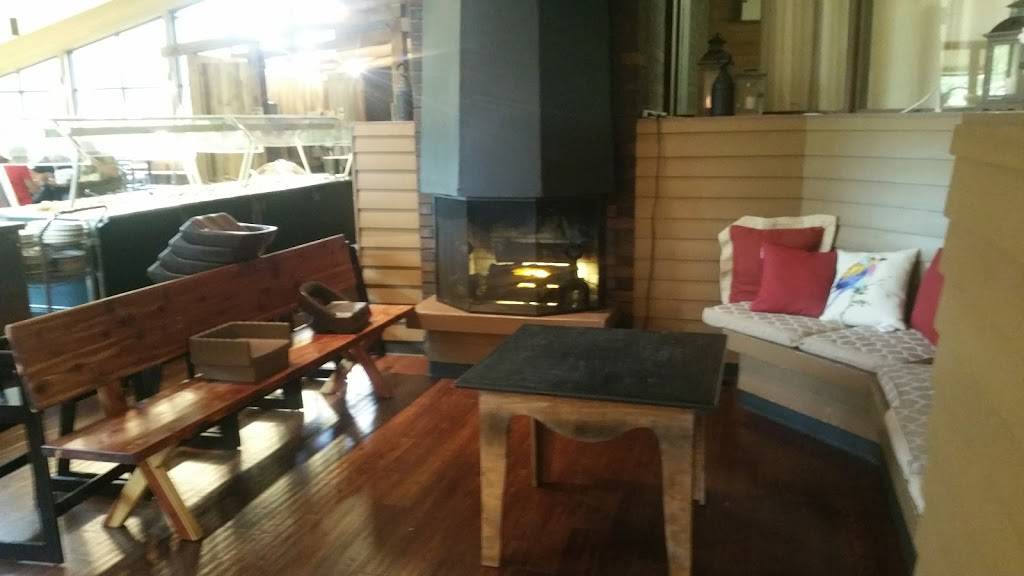 Crocketts Mill | restaurant | 1400 W Gaines St, Lawrenceburg, TN 38464, USA | 9317629541 OR +1 931-762-9541