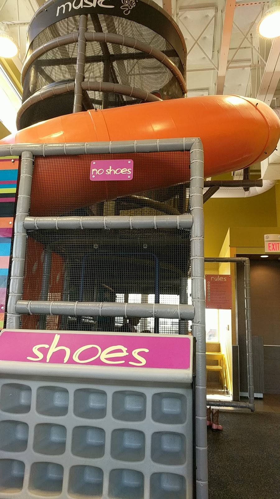 McDonalds | cafe | 9461 Dyer St, El Paso, TX 79924, USA | 9157550076 OR +1 915-755-0076