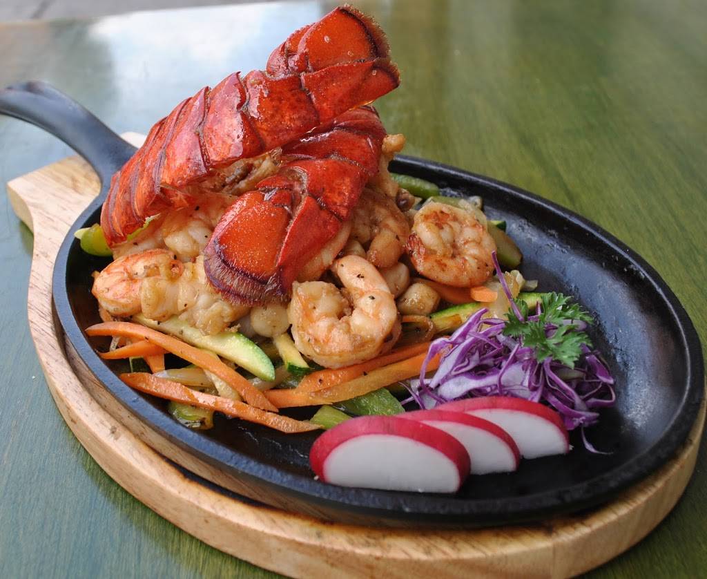 Kooma sushi Restaurant | restaurant | 37 Vine St, Columbus, OH 43215, USA | 6142243239 OR +1 614-224-3239