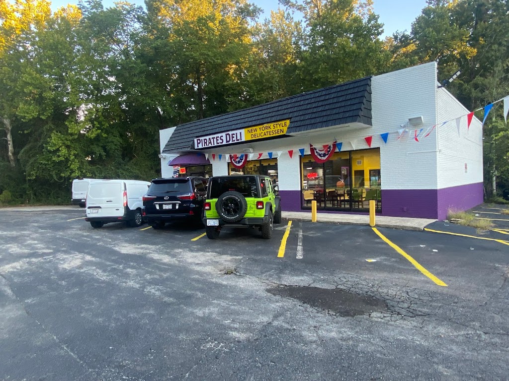 Pirates Deli | restaurant | 810 E 10th St, Greenville, NC 27858, USA | 2523648974 OR +1 252-364-8974