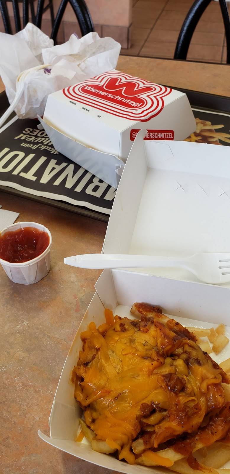 Wienerschnitzel | restaurant | 42092 Washington St, Bermuda Dunes, CA 92201, USA | 7602004467 OR +1 760-200-4467