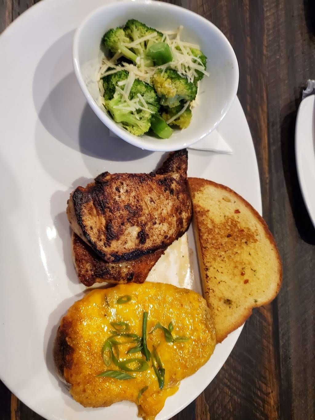 Walk-Ons Bistreaux and Bar | restaurant | 6401 N Andrews Ave, Fort Lauderdale, FL 33309, USA | 9548453800 OR +1 954-845-3800