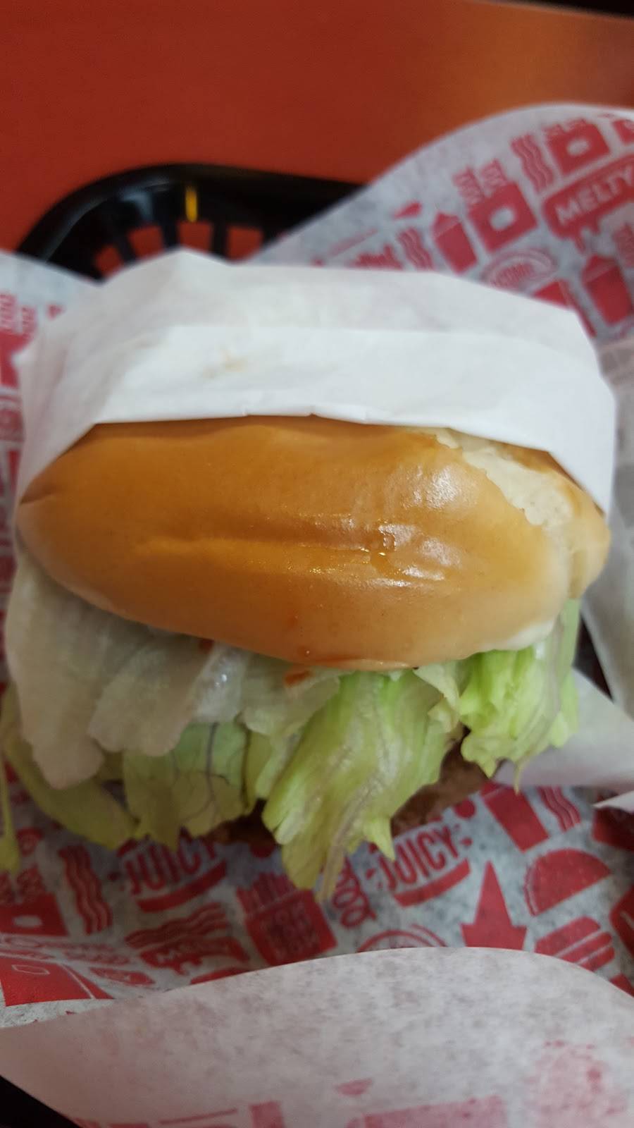 Jack in the Box | restaurant | 1650 E Daily Dr, Camarillo, CA 93010, USA | 8054849443 OR +1 805-484-9443