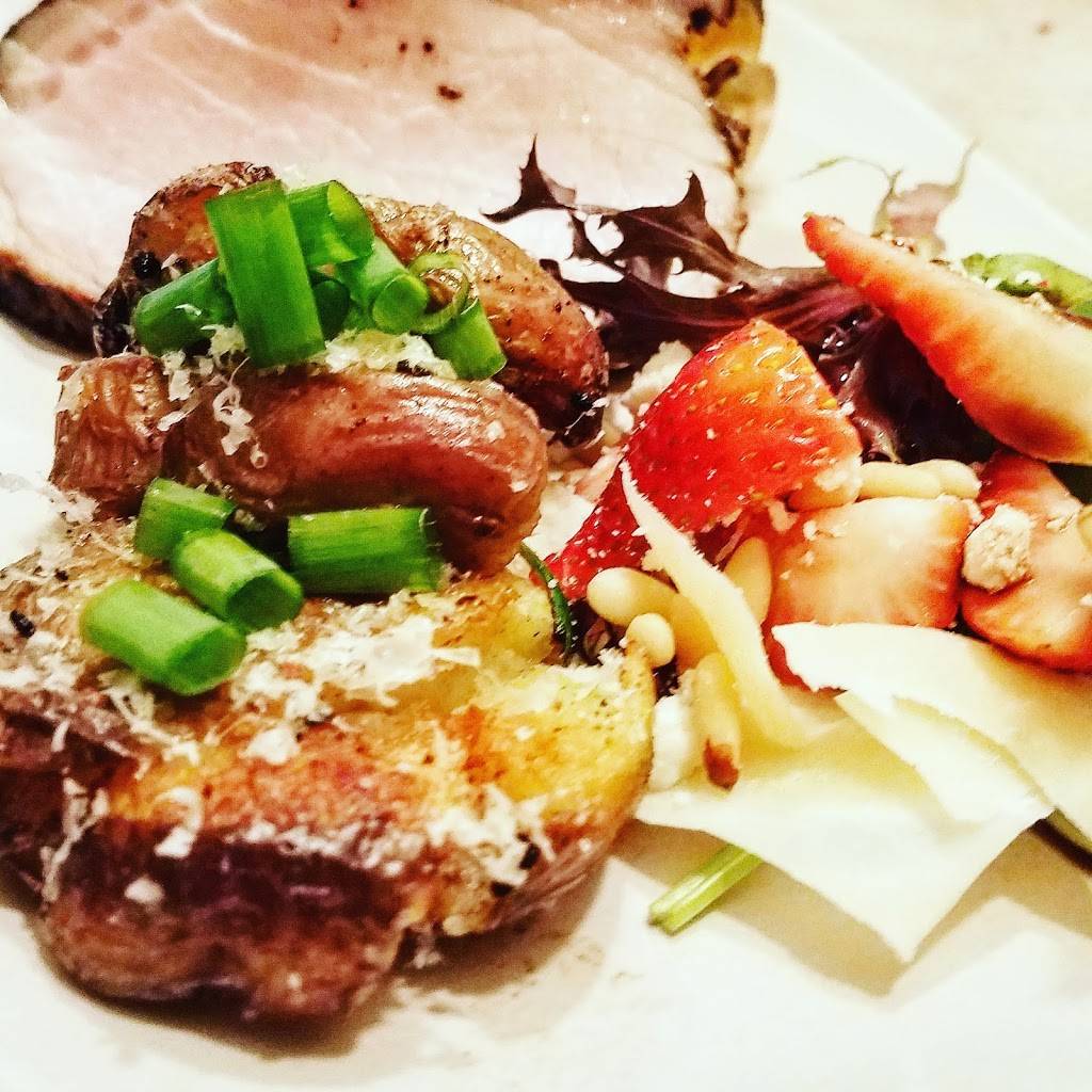 Chopped and Skewed - Food Truck | restaurant | 2, 1005 E St Elmo Rd, Austin, TX 78745, USA | 5125876577 OR +1 512-587-6577