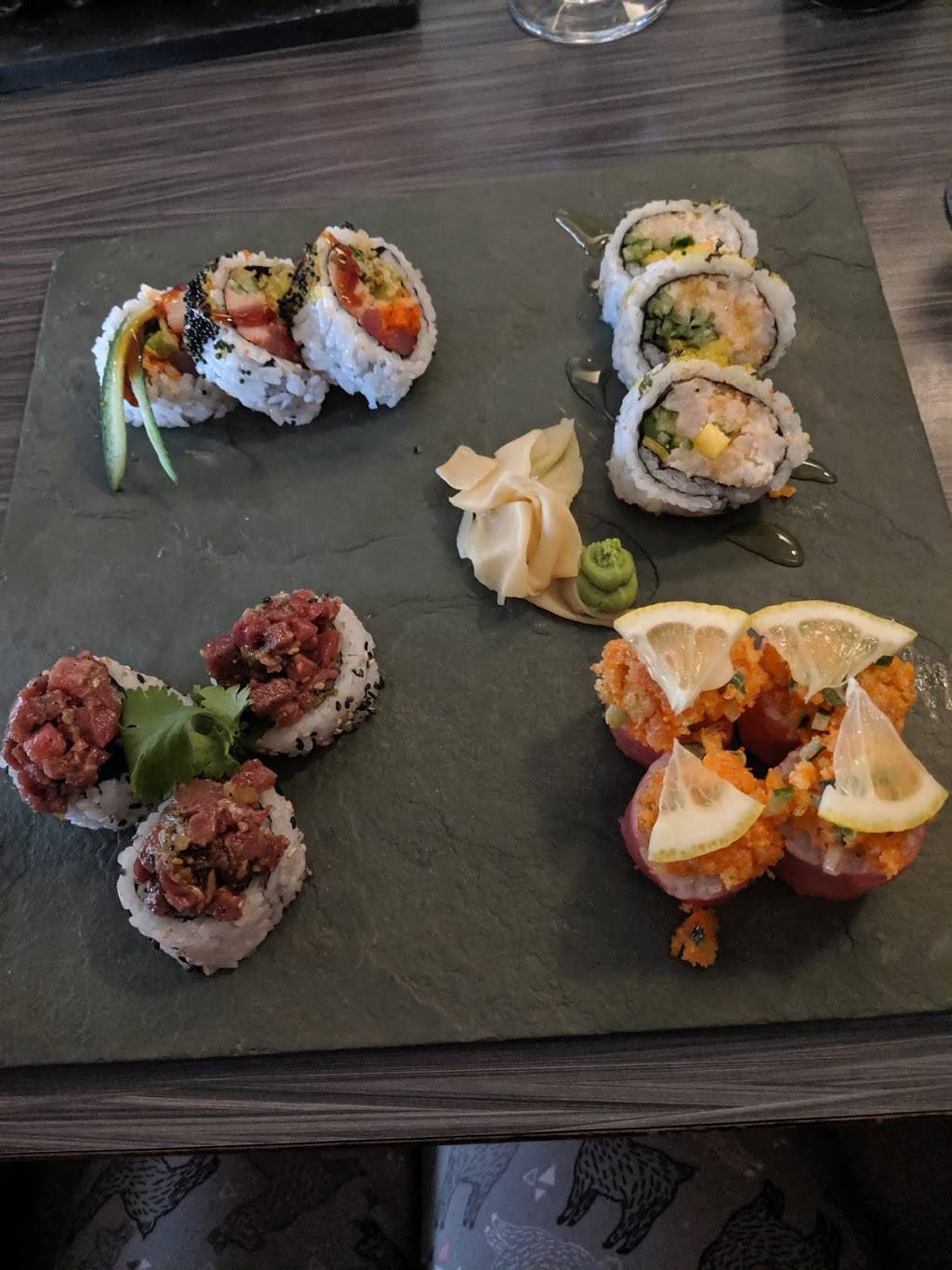 Restaurant Le Suki | restaurant | 2951 Boulevard du Curé Labelle, Prévost, QC J0R 1T0, Canada | 4503352335 OR +1 450-335-2335