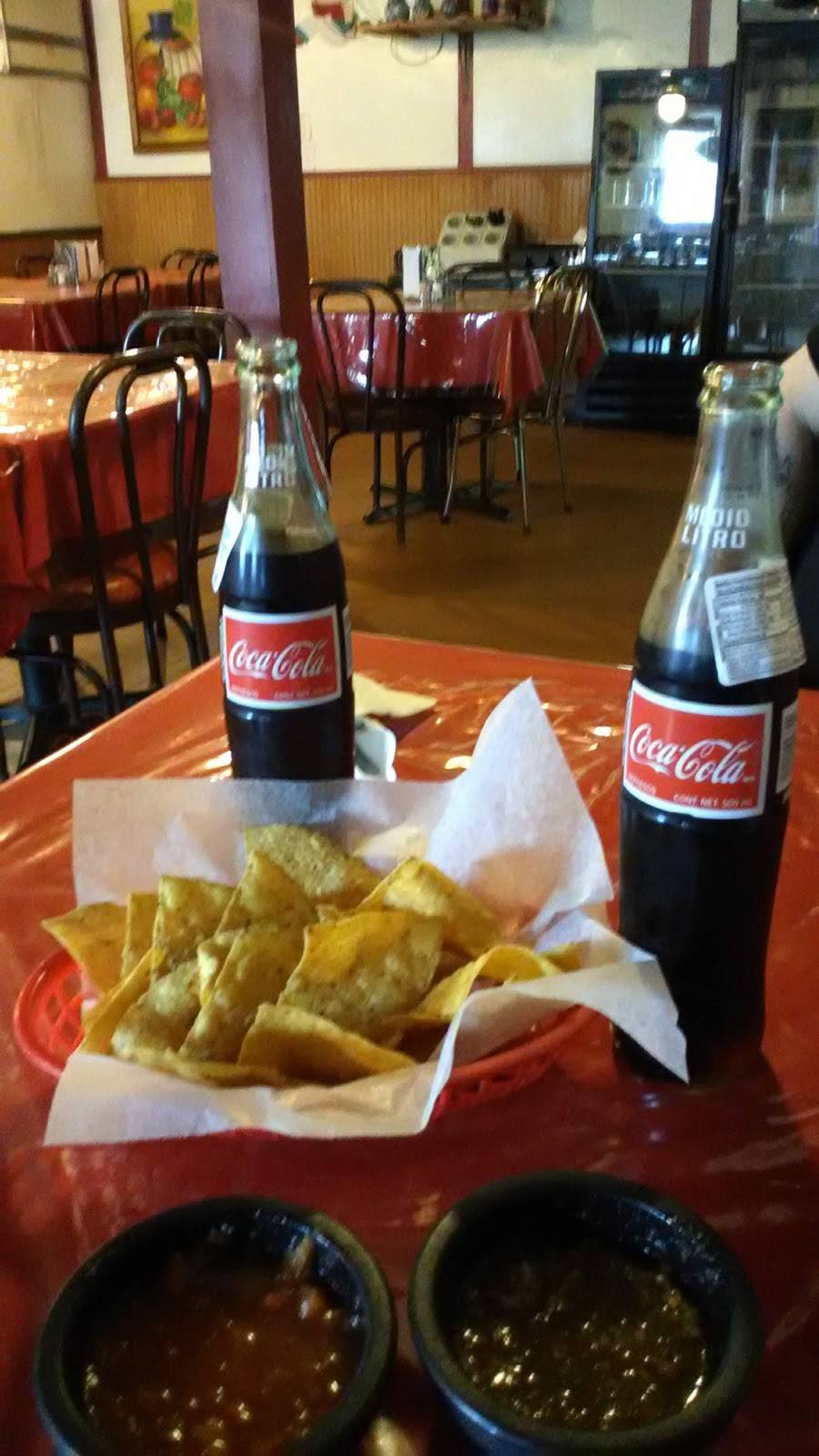 Las Dos Marias | restaurant | 206 W Chicago Rd, White Pigeon, MI 49099, USA | 2694832825 OR +1 269-483-2825