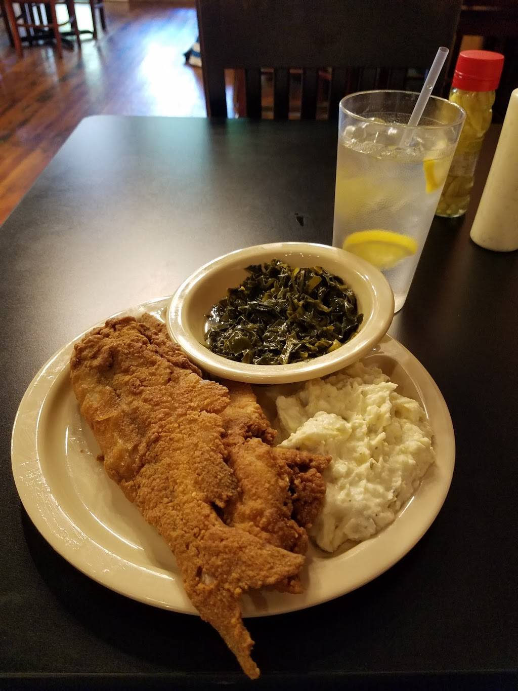 Southern Soul on Main | restaurant | 312 Main St, Greenwood, SC 29646, USA | 8642233881 OR +1 864-223-3881