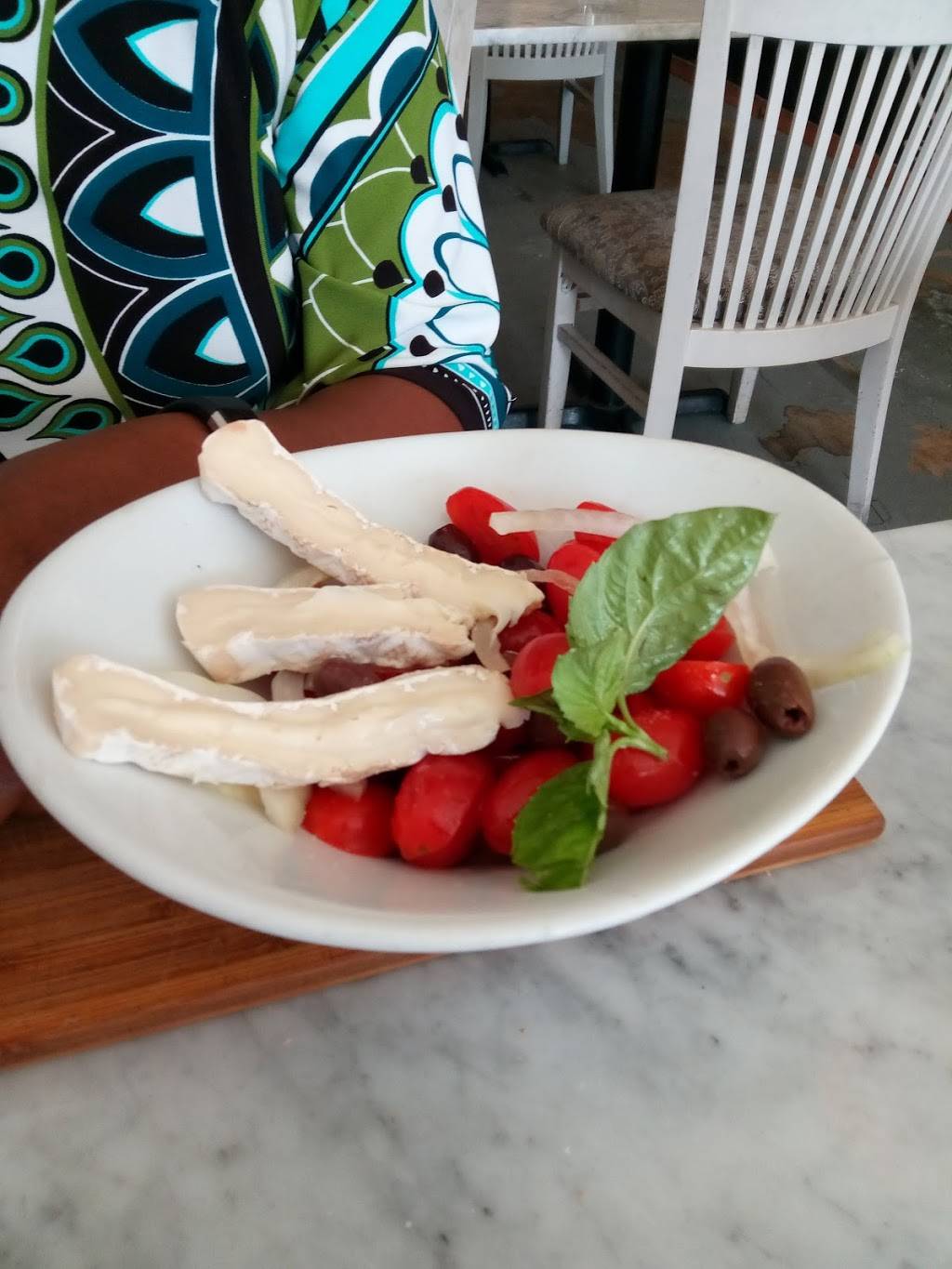 Tomato & Basil | restaurant | 653 NE 125th St, North Miami, FL 33161, USA | 3054561193 OR +1 305-456-1193