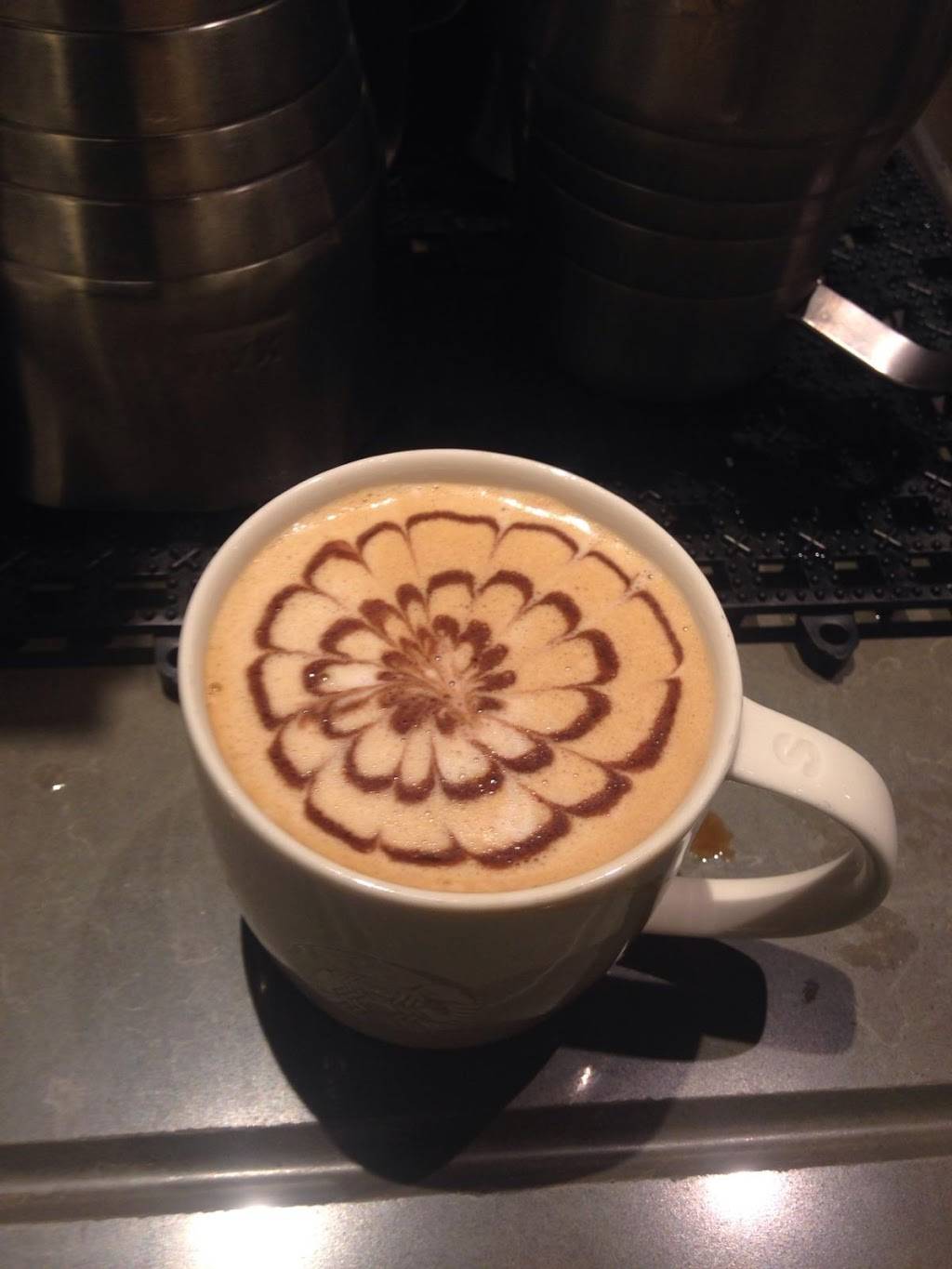 Starbucks | cafe | 1996 Rockford St #100, Mt Airy, NC 27030, USA | 3368404530 OR +1 336-840-4530