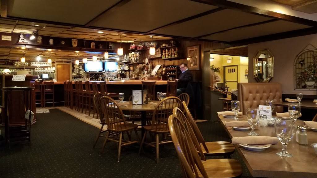 Vonas | restaurant | 9 Willow St, Oswego, NY 13126, USA | 3153438710 OR +1 315-343-8710