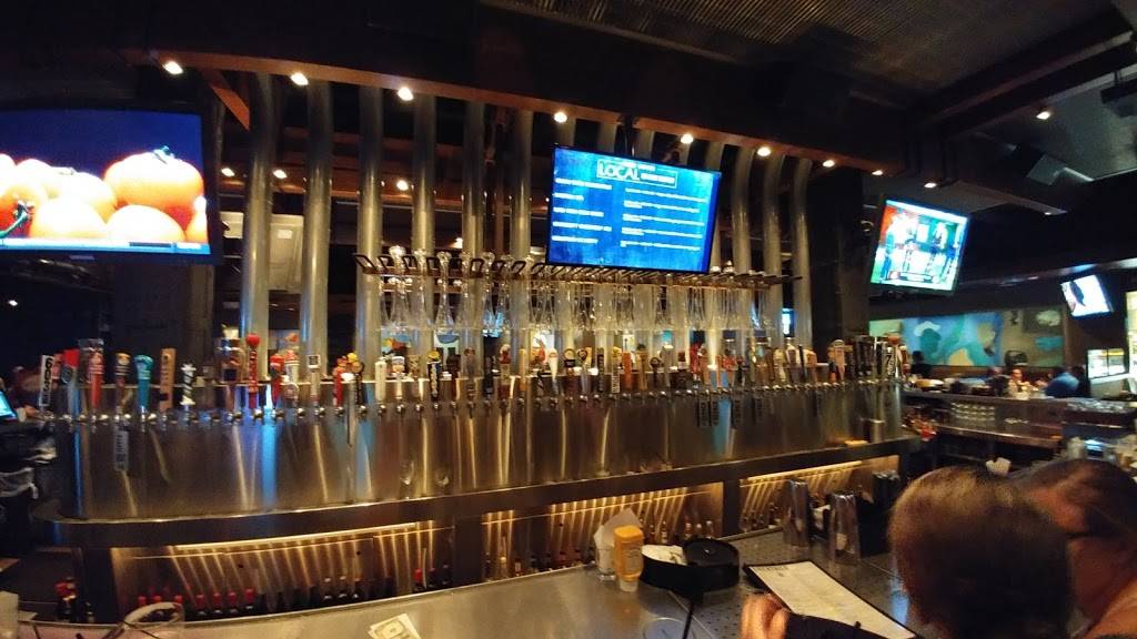 Yard House | restaurant | Legacy Place, 200 Legacy Pl, Dedham, MA 02026, USA | 7813264644 OR +1 781-326-4644