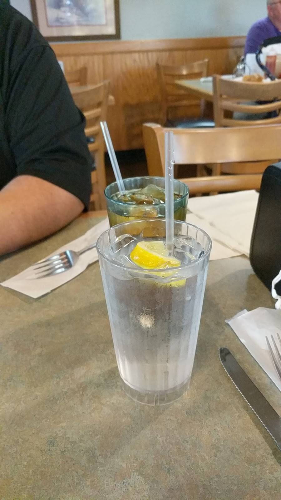 The Captains Cap | restaurant | 670 Park St, Belmont, NC 28012, USA | 7048254103 OR +1 704-825-4103