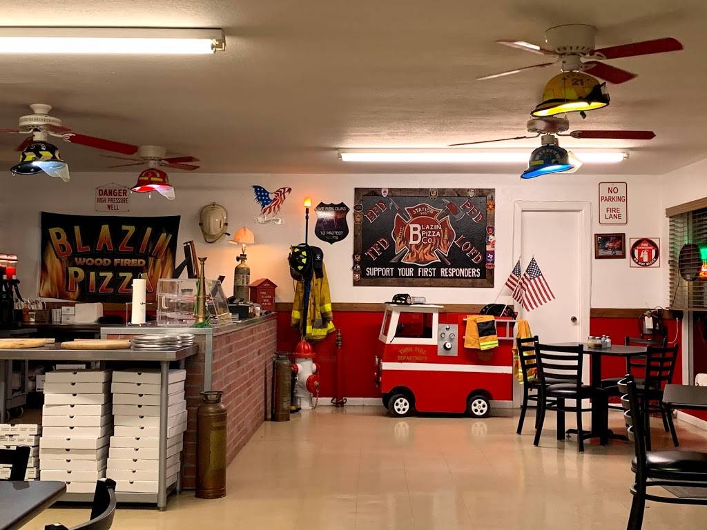Blazin Pizza Company | restaurant | 303 Locust St, Point, TX 75472, USA | 9035134329 OR +1 903-513-4329
