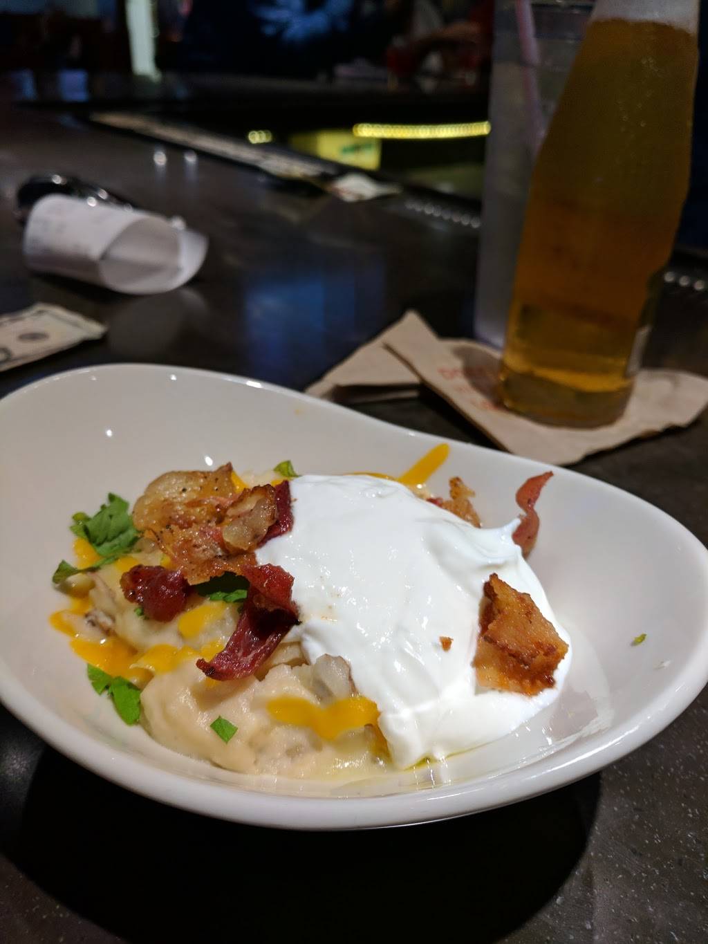 Applebees Grill + Bar | restaurant | 5664 N Port Washington Rd, Glendale, WI 53217, USA | 4149630100 OR +1 414-963-0100