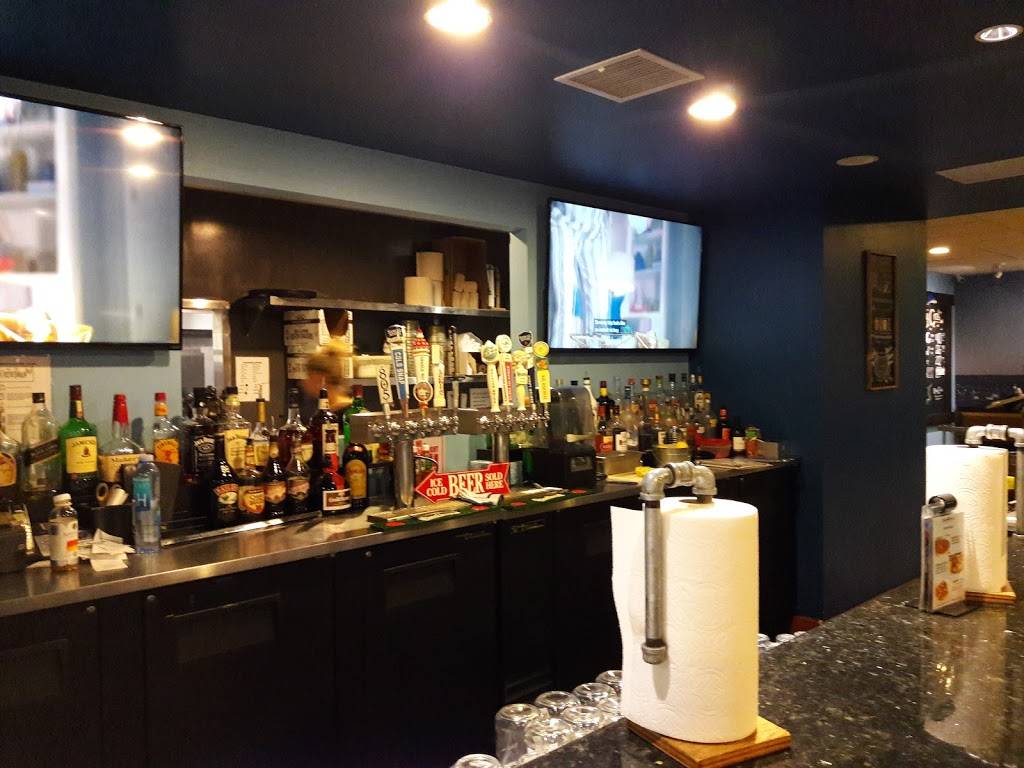 The Crabby Crab | restaurant | 4457 Van Nuys Blvd, Sherman Oaks, CA 91403, USA | 8187892722 OR +1 818-789-2722