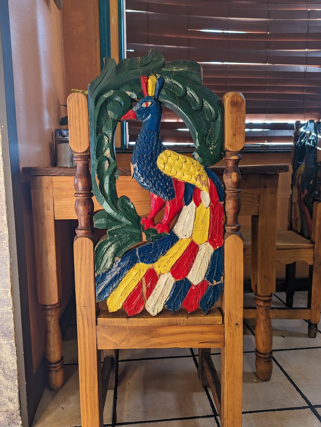 Tres JGs Restaurant Mary | restaurant | 1819 S Main St, Santa Ana, CA 92707, USA | 7145471744 OR +1 714-547-1744