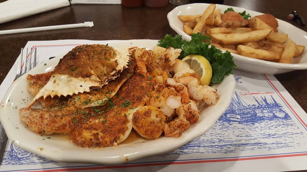Cedar River Seafood | restaurant | 804 US-41, Inverness, FL 34450, USA | 3523412278 OR +1 352-341-2278